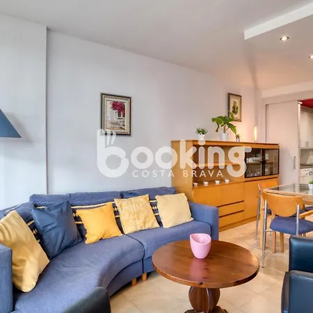 Apartamento Petunias Apartament Per 6 Persones Amb Piscina Comunitaria A Politur, A 10 Minuts De Cala Rovira Platja d'Aro (Playa de Aro)